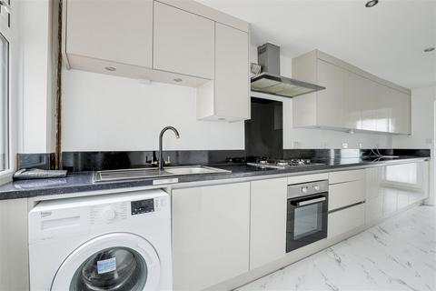 undefined, Midhurst Way, Clifton NG11
