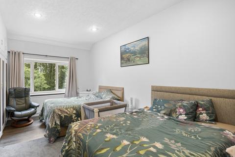99 Cavendish Road, Salford, M7 4NB