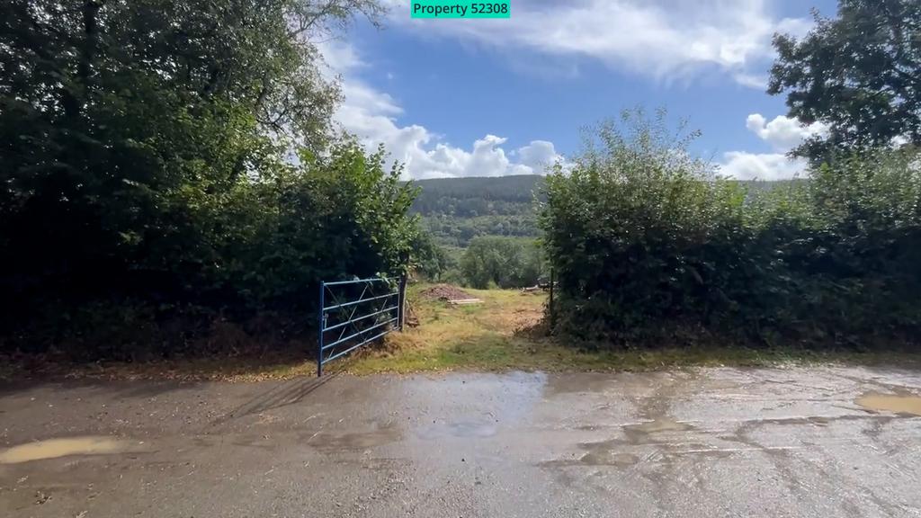 Gate from lane