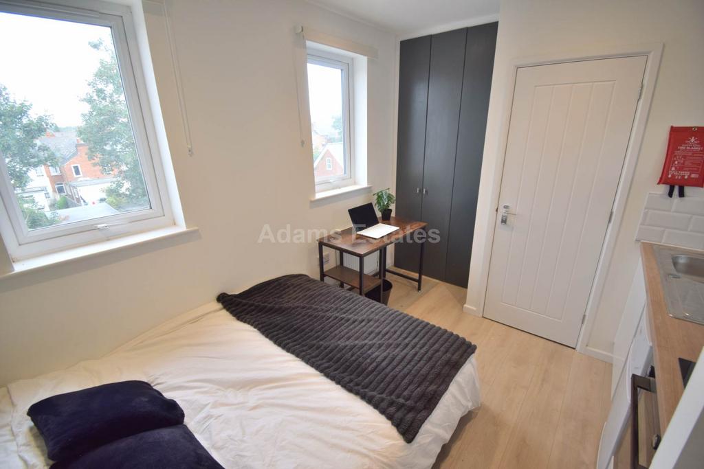 Apartment in Reading, Battle - View 2