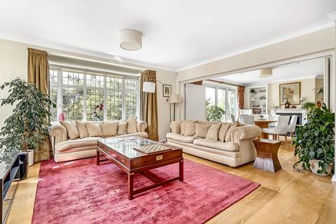 Summerfold High Drive, Woldingham, Caterham, CR3 7EL