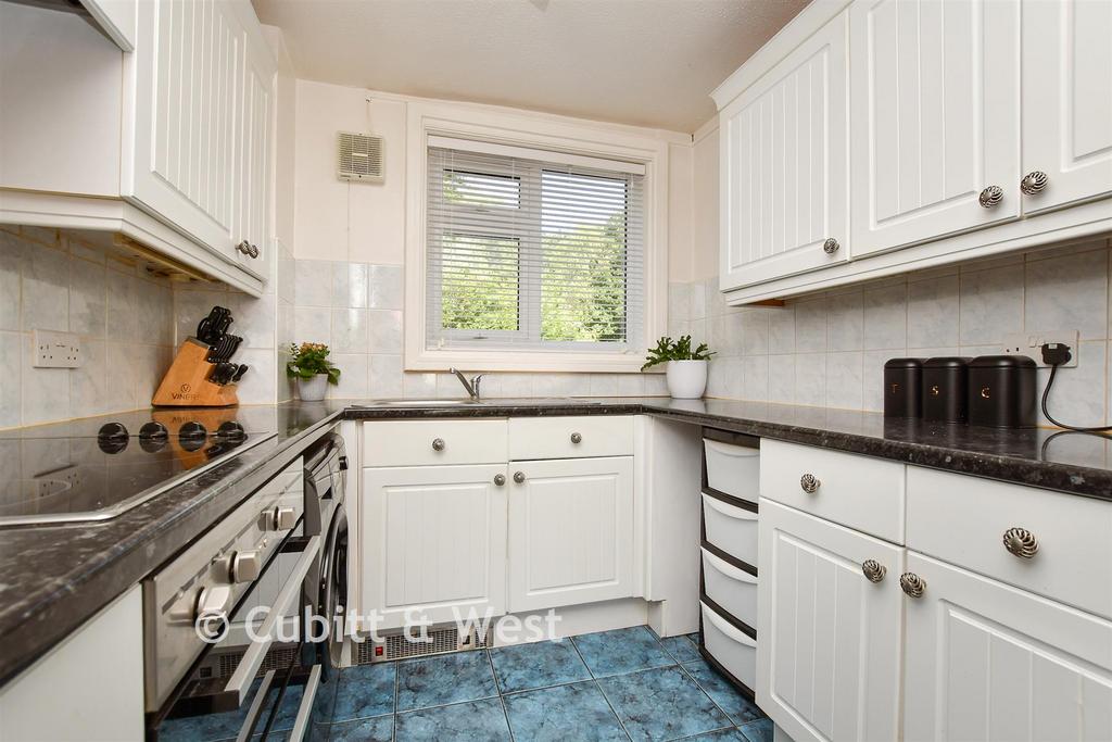Lounge / Kitchen