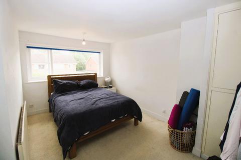 4 Brookside, Bozeat, Wellingborough, NN29 7NJ