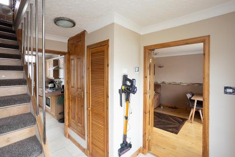 14 Balgreggie Road, Cardenden, Lochgelly, KY5 0NF