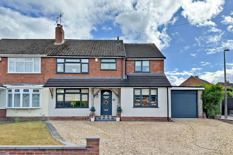 138 Beachcroft Road, Wall Heath, Kingswinford, DY6 0HT
