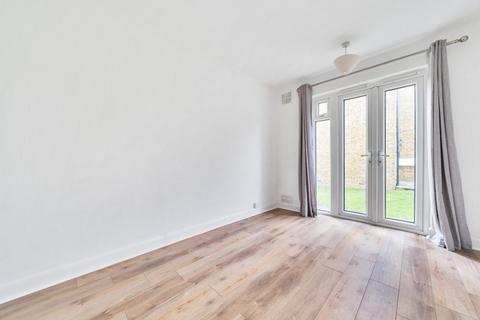 2 bedroom flat to rent, Boundary Close, Kingston Upon Thames, Surrey, KT1