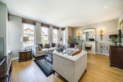 Knollys Road, London SW16