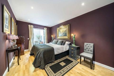3 bedroom flat for sale, Knollys Road, London SW16