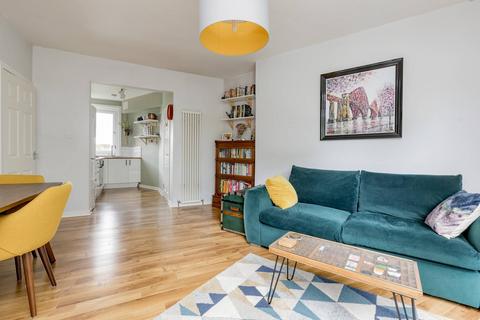 243/6 Ferry Road, Edinburgh, EH5 3AB