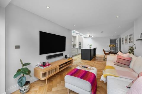 2 bedroom flat for sale, Earlsfield Road, London