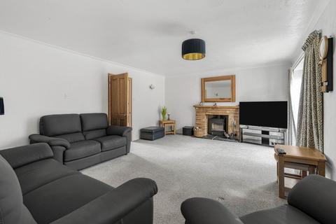 undefined, Lower Farm Close, Shabbington, HP18