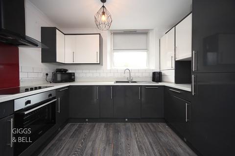 undefined, Cowper Street, Luton, Bedfordshire, LU1