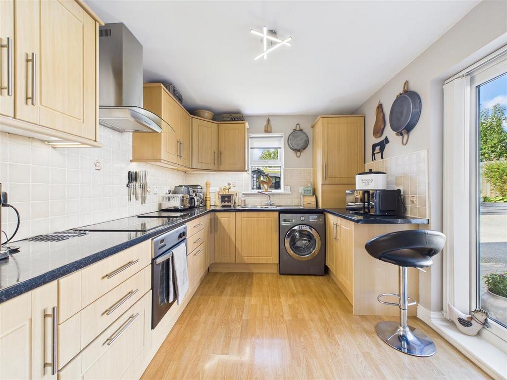 Kitchen/dining/living