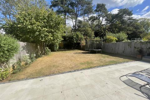 4 bedroom detached house for sale, Wharf Road, Wroughton, Swindon