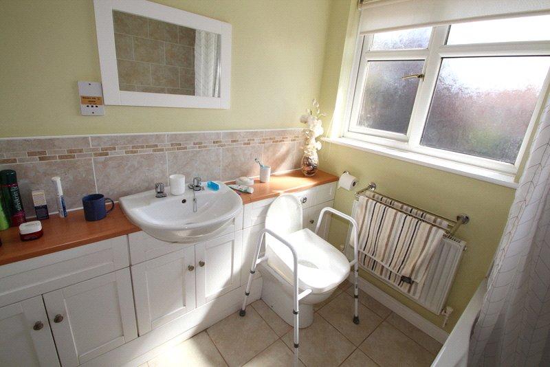 Bathroom/Wc