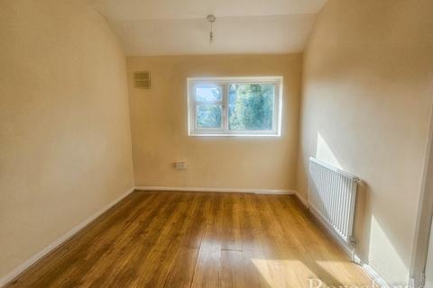 20 Redcar Road, Romford, RM3 9PT