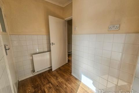 20 Redcar Road, Romford, RM3 9PT