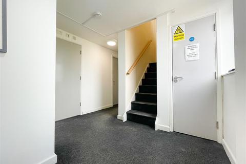 10 bedroom detached house to rent, Harborough Avenue, S2