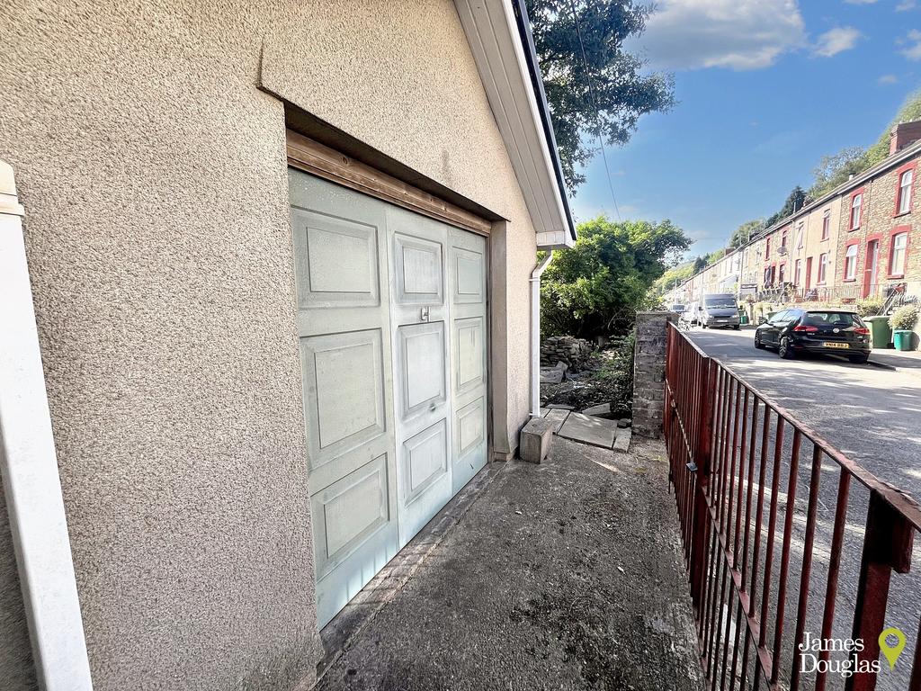 Garage1
