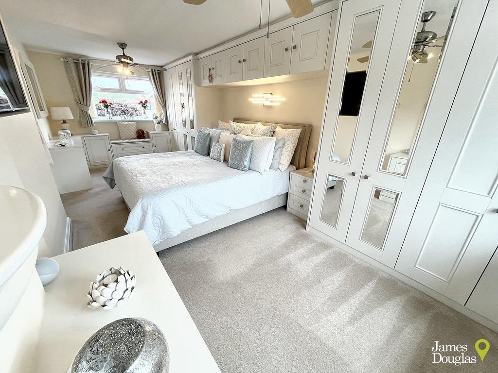 Bed13