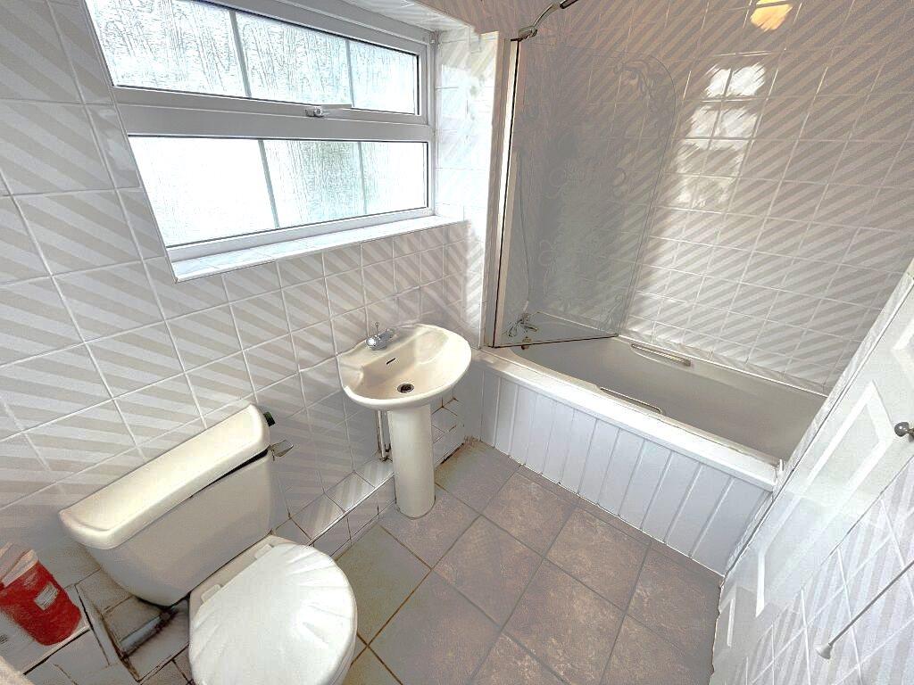 Bathroom2