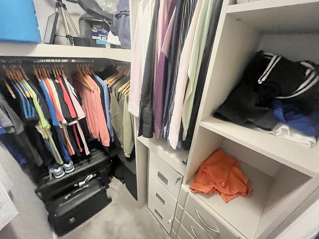 Walkin Wardrobe
