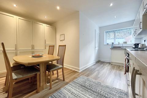 37 Barry Road, Pontypridd, CF37 1HY