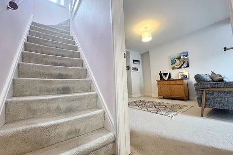 37 Barry Road, Pontypridd, CF37 1HY