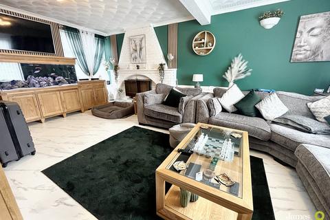 33 Graigwen Road, Porth, CF39 9HA