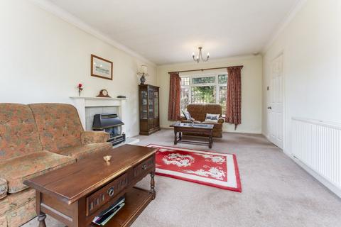 2 Brambledown Road, South Croydon, CR2 0BL