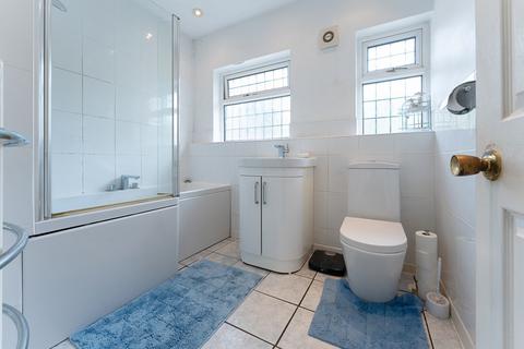 2 Brambledown Road, South Croydon, CR2 0BL