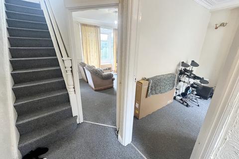 undefined, Mitchells Terrace, Pontypridd CF37
