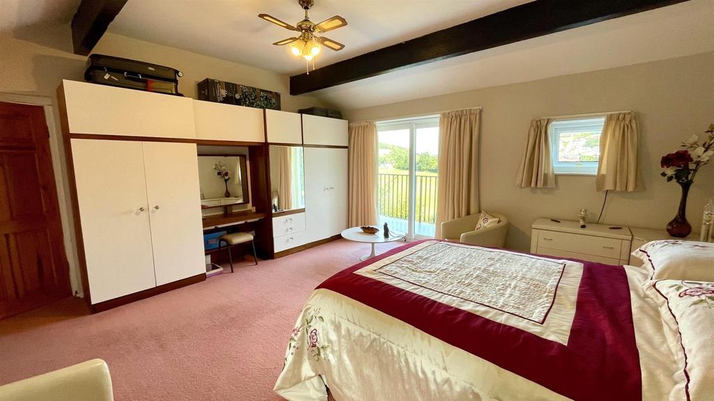 Double aspect master bedroom 1
