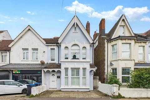 4 bedroom semi-detached house for sale, Tarring Road, Worthing, BN11 4HG