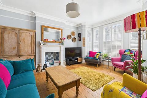 4 bedroom semi-detached house for sale, Tarring Road, Worthing, BN11 4HG