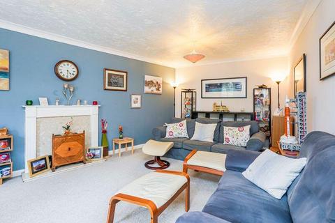 4 bedroom detached house for sale, Oakwood Road, Leicester, Leicester, LE4