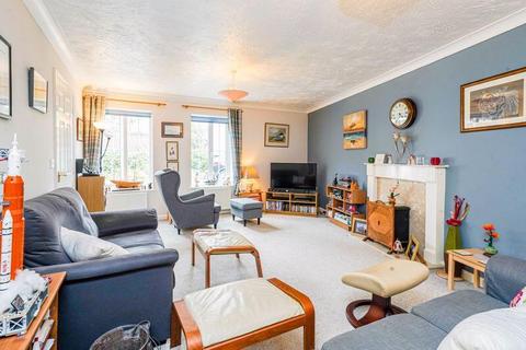 4 bedroom detached house for sale, Oakwood Road, Leicester, Leicester, LE4