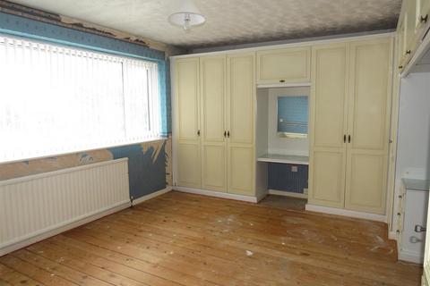 3 bedroom semi-detached house for sale, Eileen Gardens, Birmingham B37