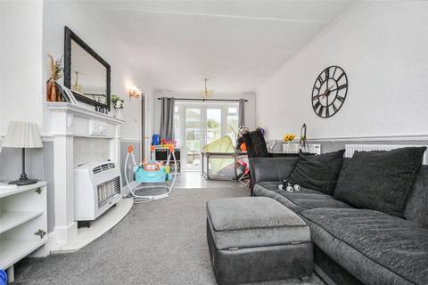 3 bedroom semi-detached house for sale, St. Catherines Green, Leeds, West Yorkshire
