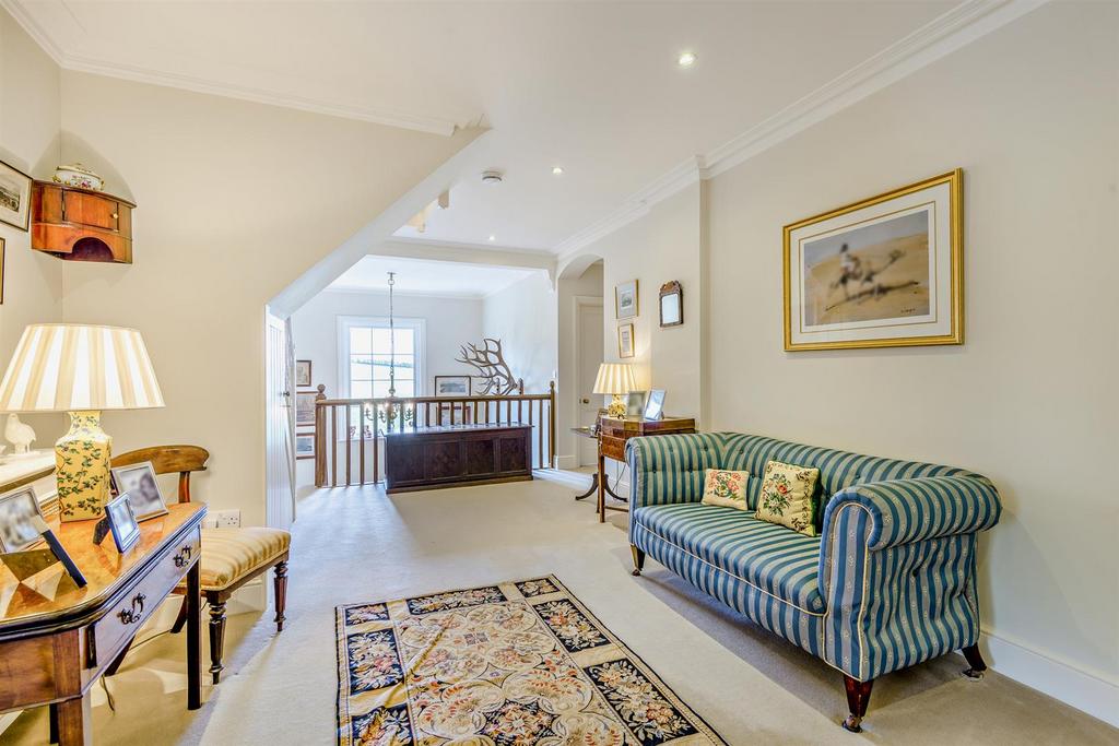 8639209-interior21-800.jpg