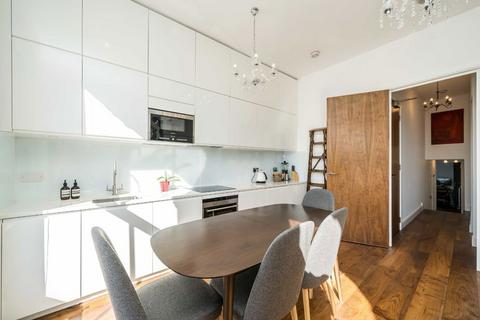 2 bedroom flat for sale, Cambridge Gardens, London W10