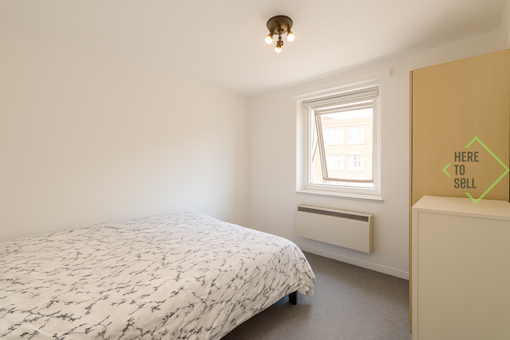 East Smithfield, London, E1 W