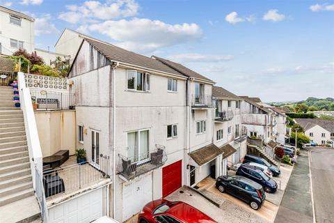 undefined, Saffron Park, Kingsbridge