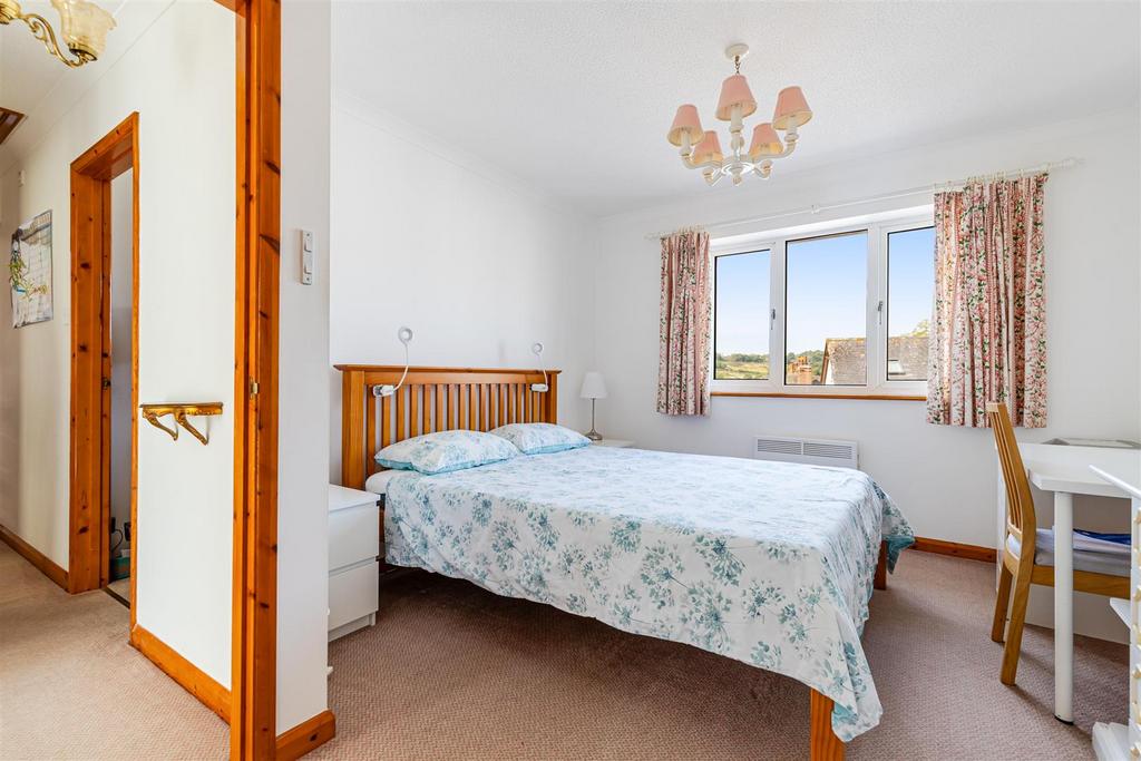 A13 - 73 Saffron Park Kingsbridge - 250811.jpg