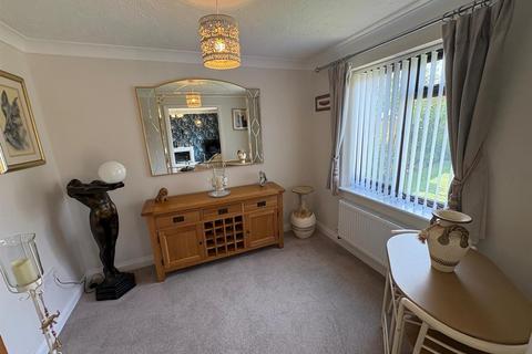 4 bedroom detached house for sale, St. Philips Drive, Evesham