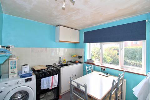 3 bedroom semi-detached house for sale, Highlands Road, Seaford