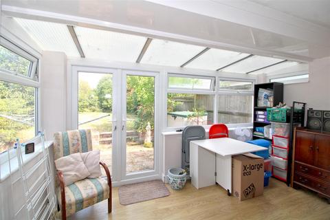 3 bedroom semi-detached house for sale, Highlands Road, Seaford