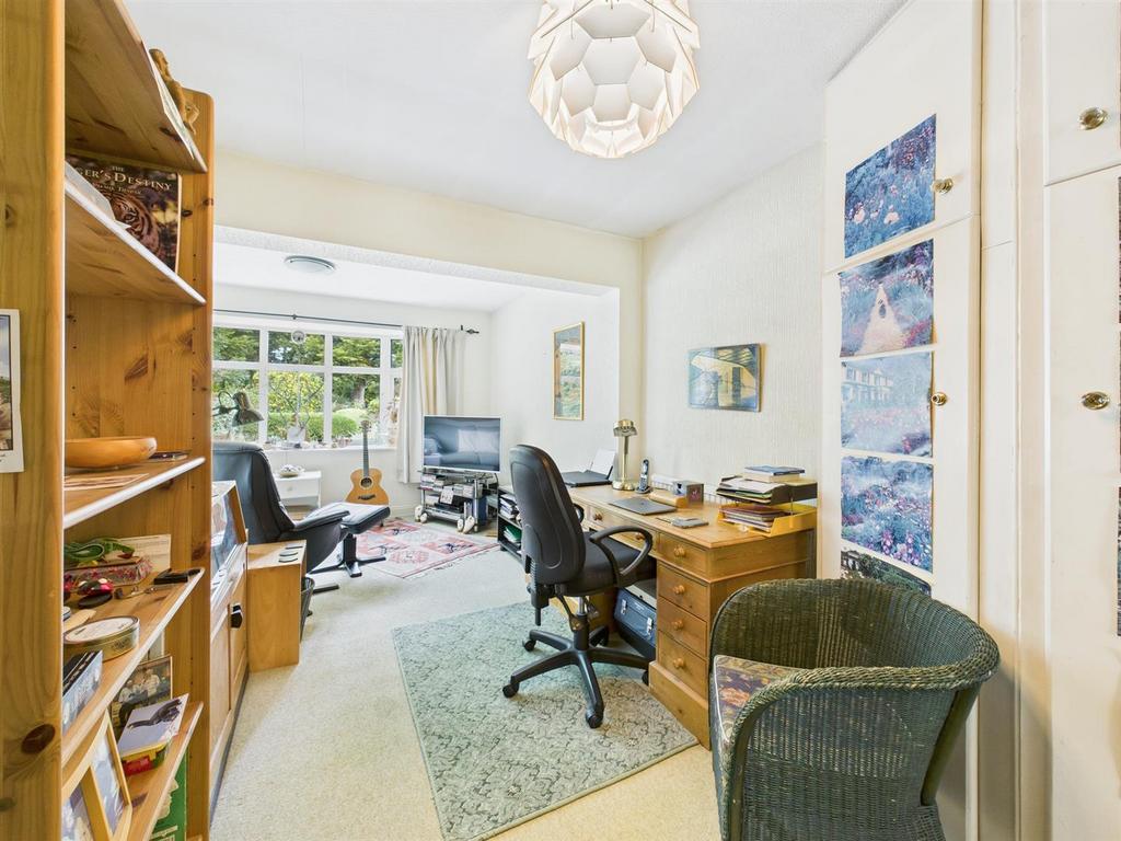 Bedroom: