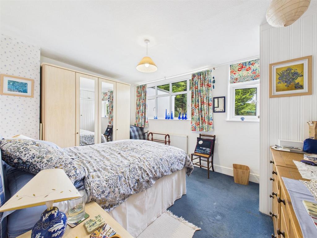 Bedroom: