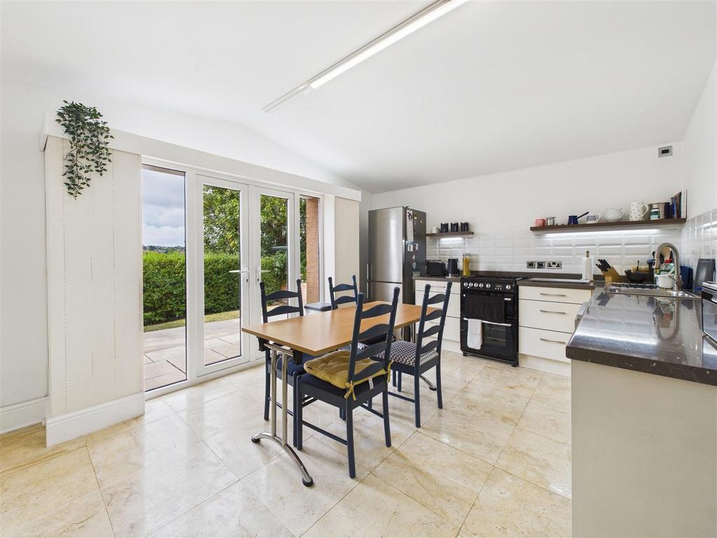 CAM05476 G0-PR0035-STILL010.jpg